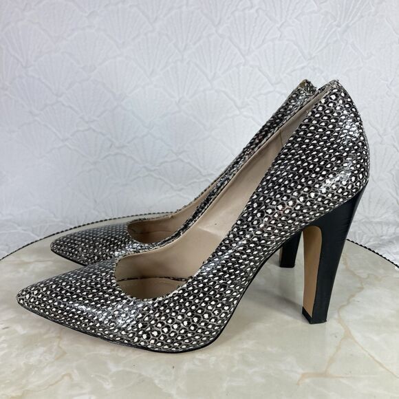 Vince Camuto Heels Womens Size 8 Gray Python Snake Print Pointed Toe Pumps - Picture 6 of 13